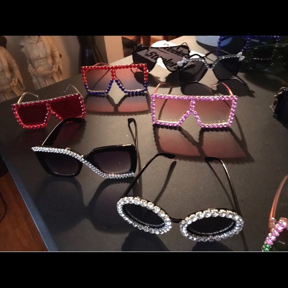 Oversized Sunglasses - Picture 2 of 5